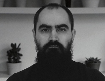 Дмитрий - оператор прямых трансляций