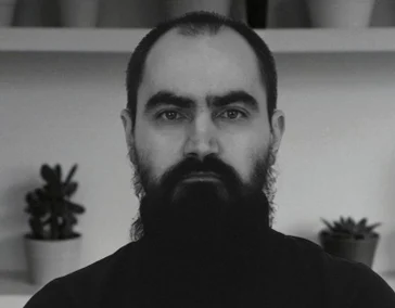 Дмитрий - оператор прямых трансляций